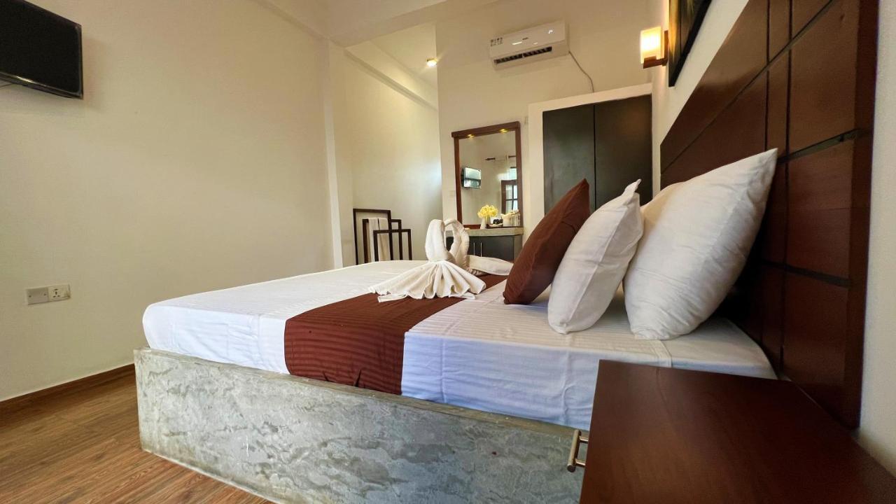 Sea Pink Residence Bentota Exterior foto