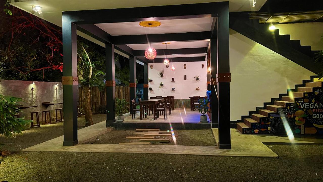 Sea Pink Residence Bentota Exterior foto